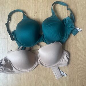 Victoria secret body bras 36C